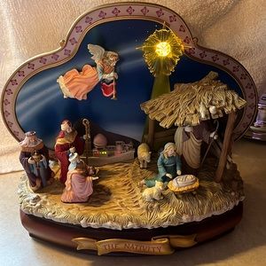 Vintage ENESCO The Nativity Small World Music Silent Night Lights Animated Boxed